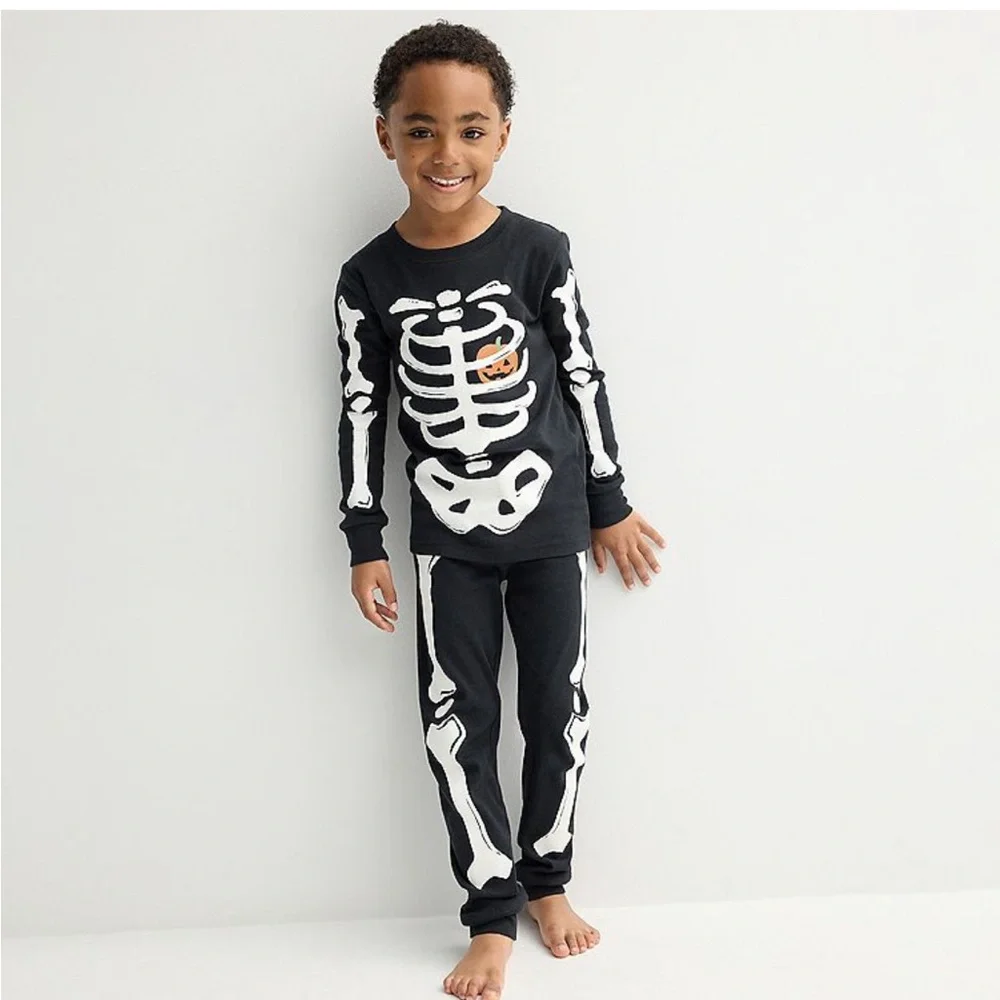 Carters fun skeleton